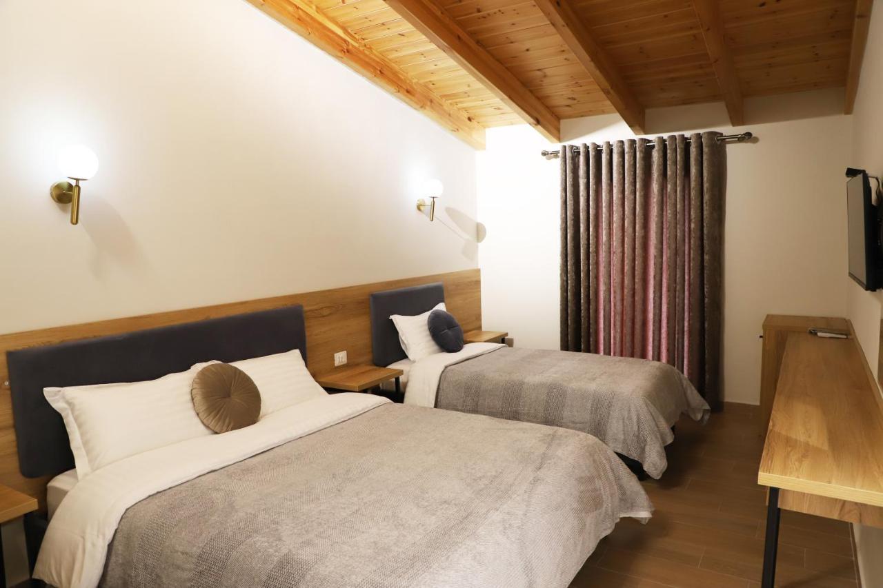 Mili Hotel Berat Exteriör bild