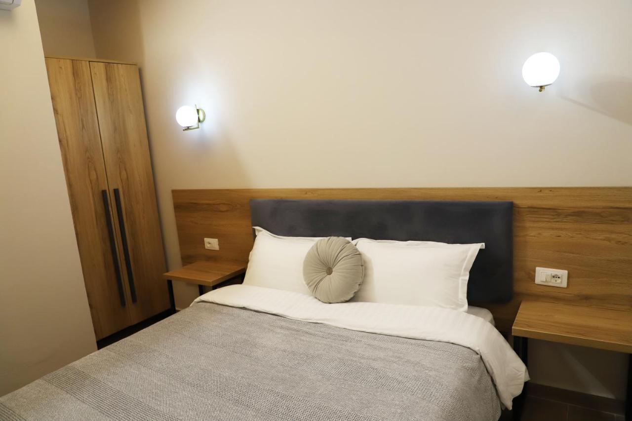 Mili Hotel Berat Exteriör bild
