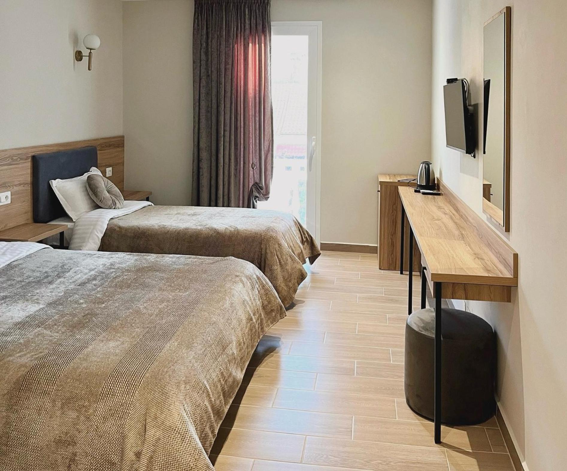 Mili Hotel Berat Exteriör bild
