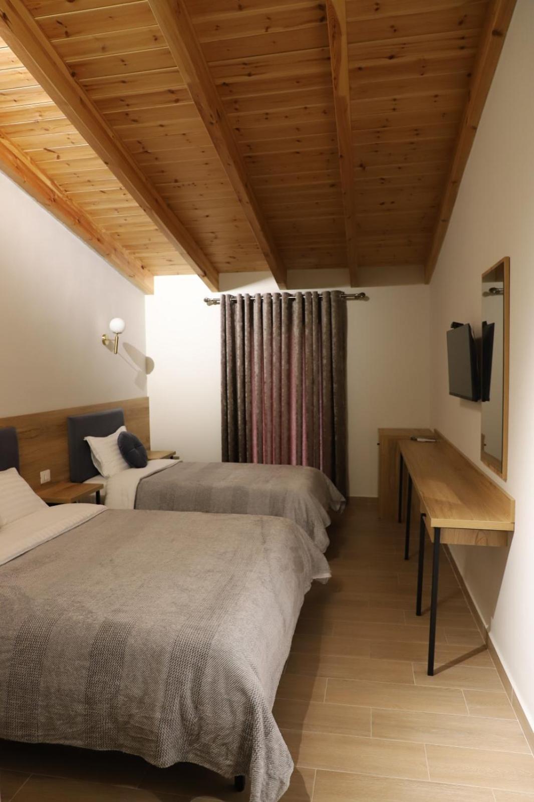 Mili Hotel Berat Exteriör bild