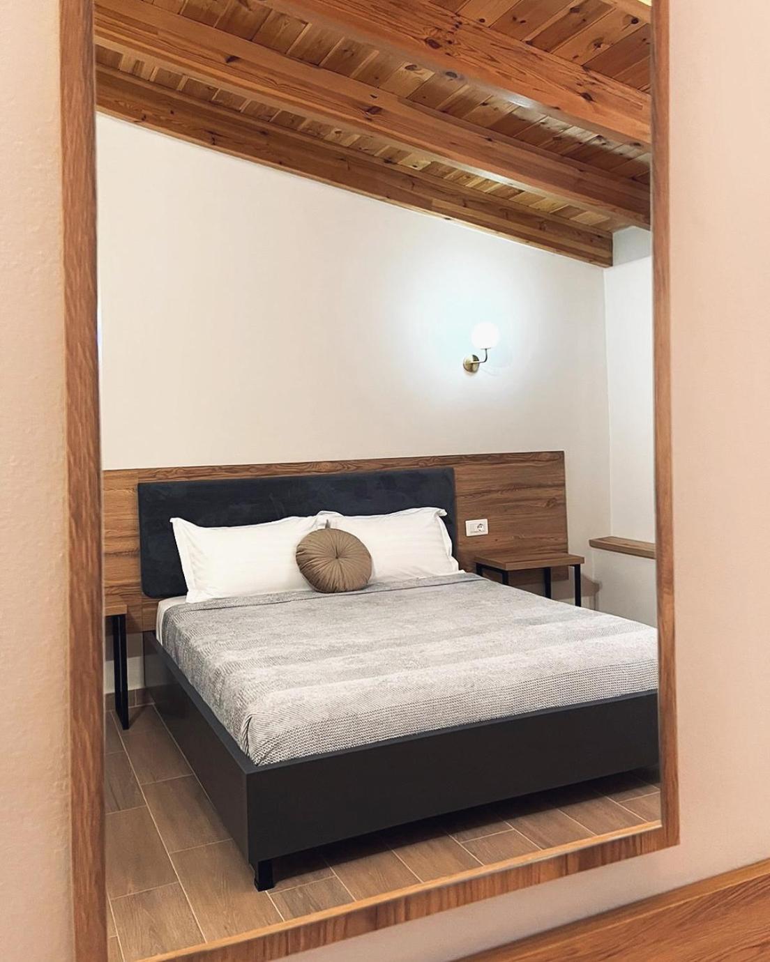 Mili Hotel Berat Exteriör bild