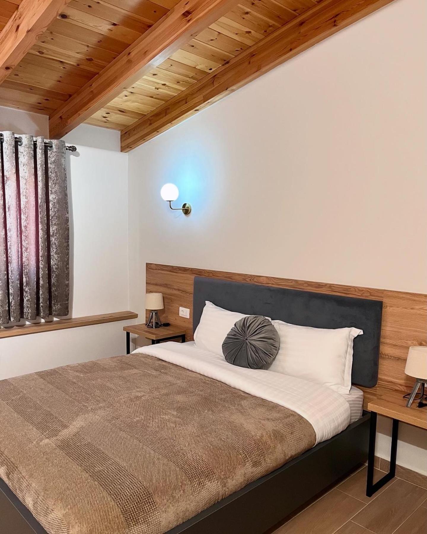 Mili Hotel Berat Exteriör bild